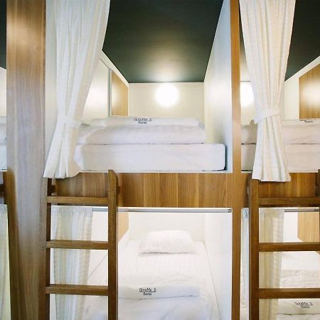Give Me 5 Hostel Чиангмай Экстерьер фото