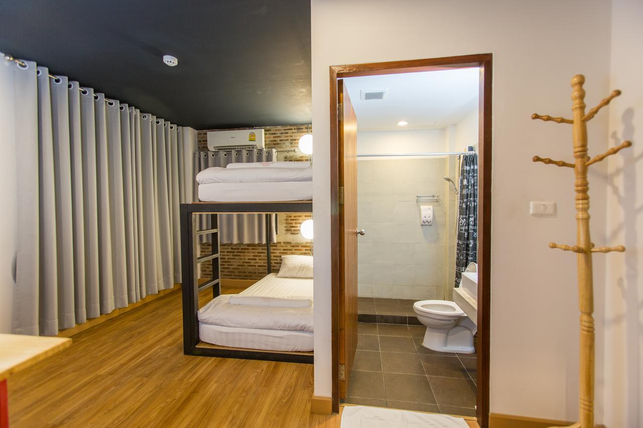 Give Me 5 Hostel Чиангмай Экстерьер фото