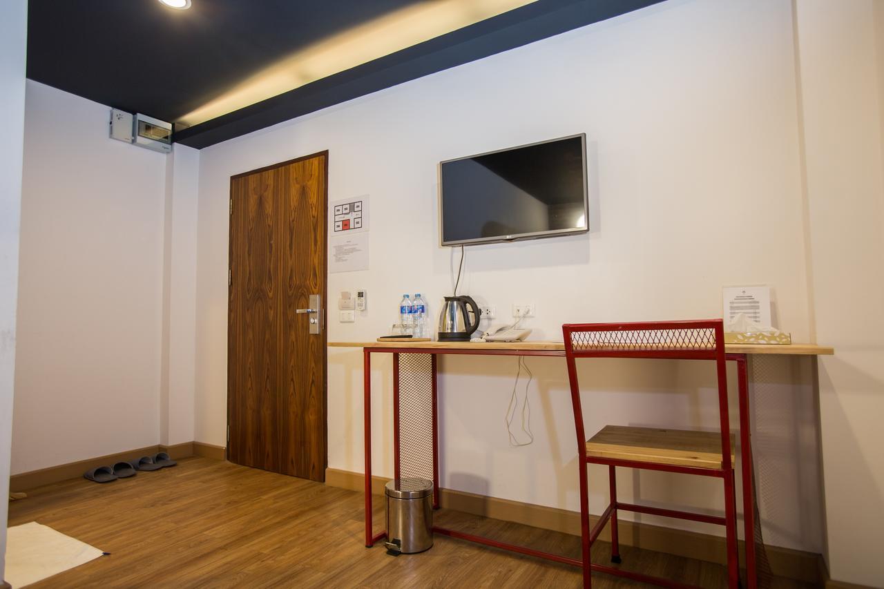 Give Me 5 Hostel Чиангмай Экстерьер фото
